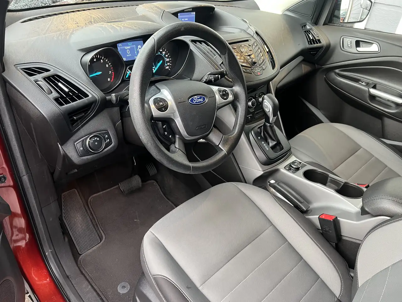 Ford Escape снимка Ford Escape