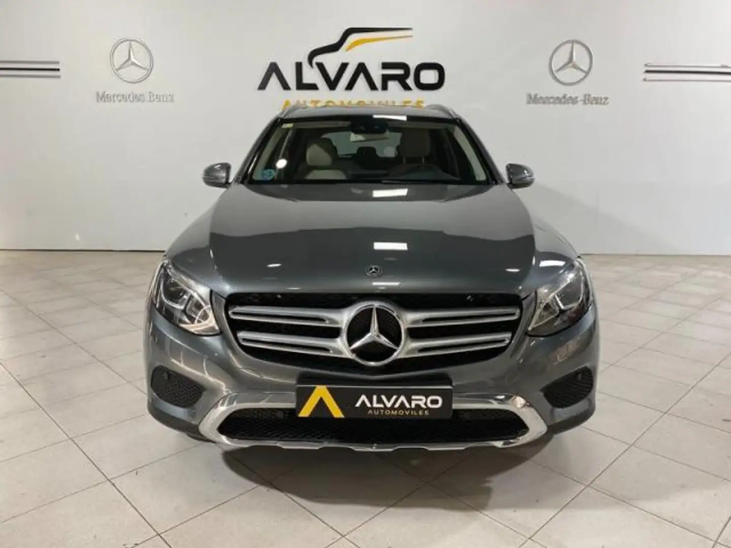 Mercedes-Benz GLC 220 220d 4Matic Aut. Grau - 2