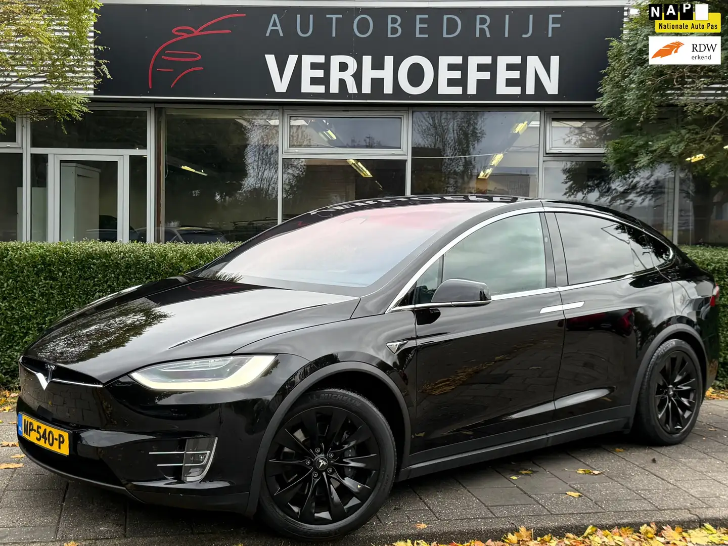 Tesla Model X 90D Base - STOEL / STUUR VERW - AUTOPILOT - PARK C Black - 1