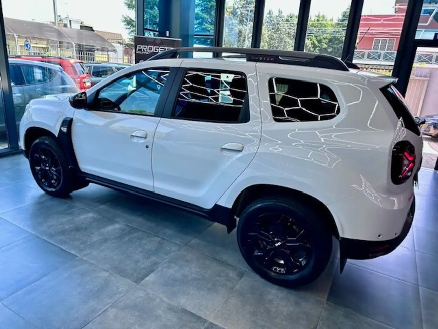 Dacia Duster Duster 1.0 tce Extreme Gpl 4x2 100cv GARAN 07/2026 - 2