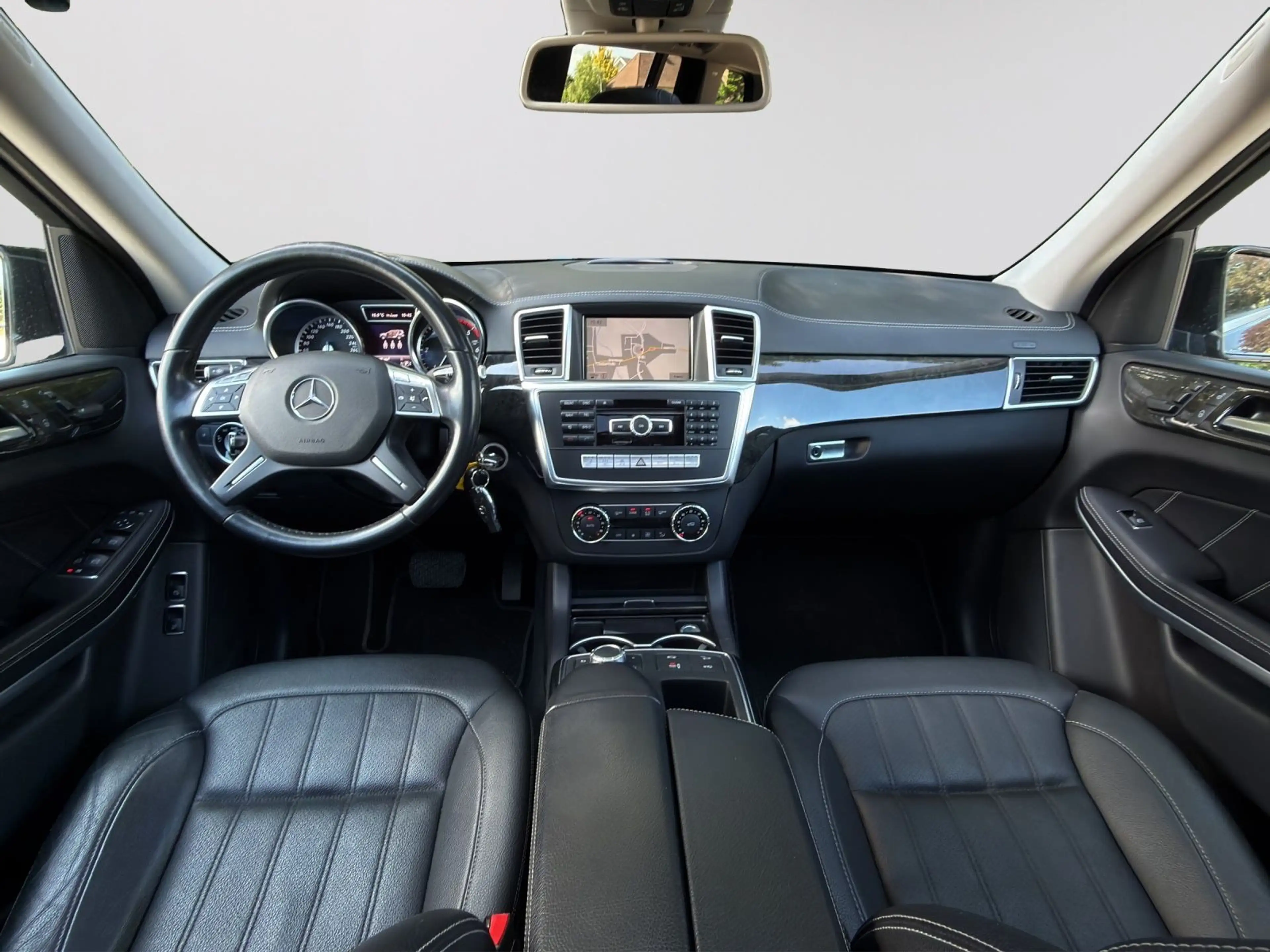 Mercedes-Benz GL 350 BlueTec 4Matic 7 SITZE|AHK|PANO|NAVI|TEMP — photo 8