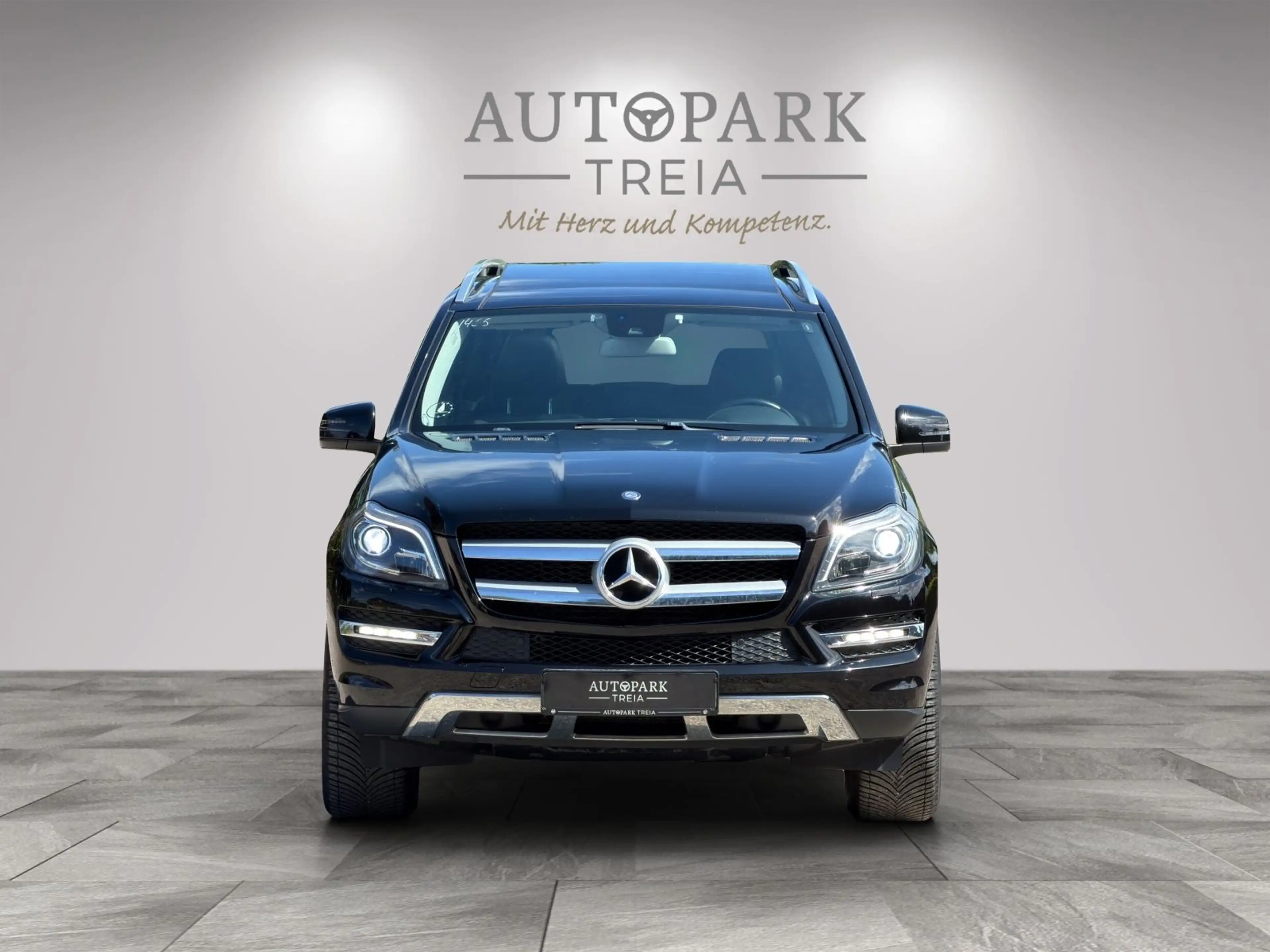 Mercedes-Benz GL 350 BlueTec 4Matic 7 SITZE|AHK|PANO|NAVI|TEMP — photo 2