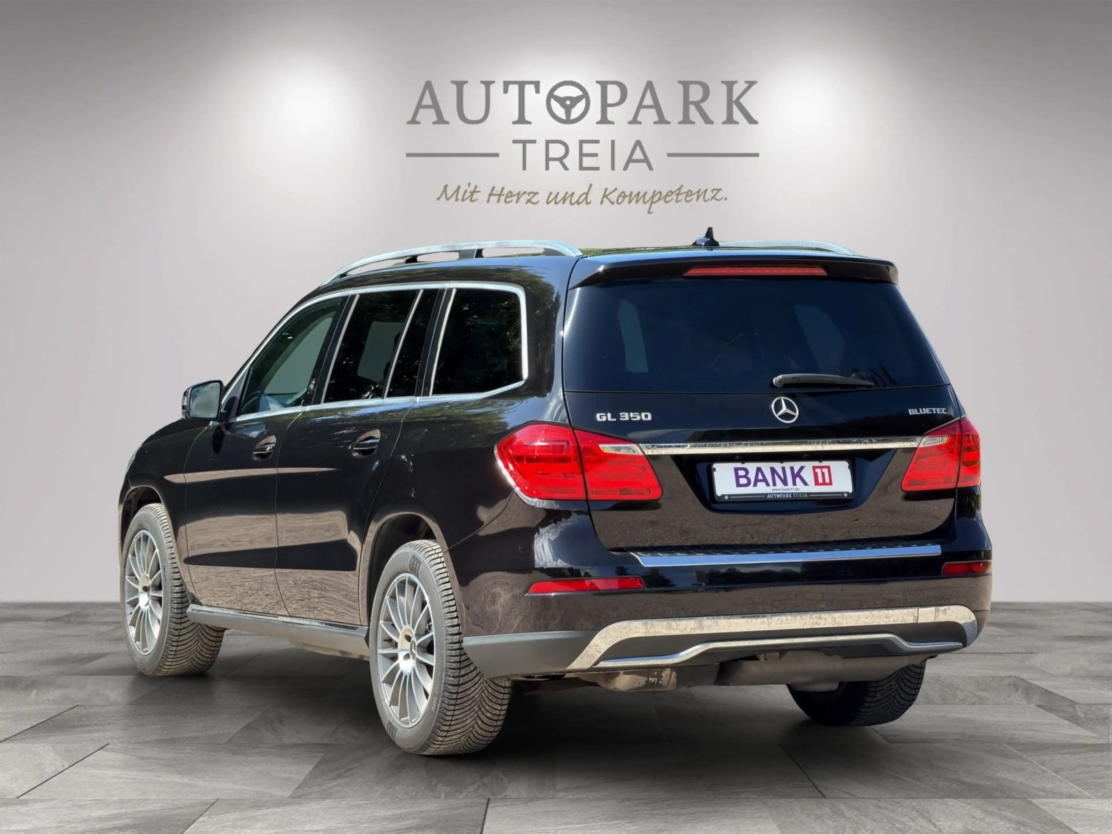 Mercedes-Benz GL 350 BlueTec 4Matic 7 SITZE|AHK|PANO|NAVI|TEMP — photo 12
