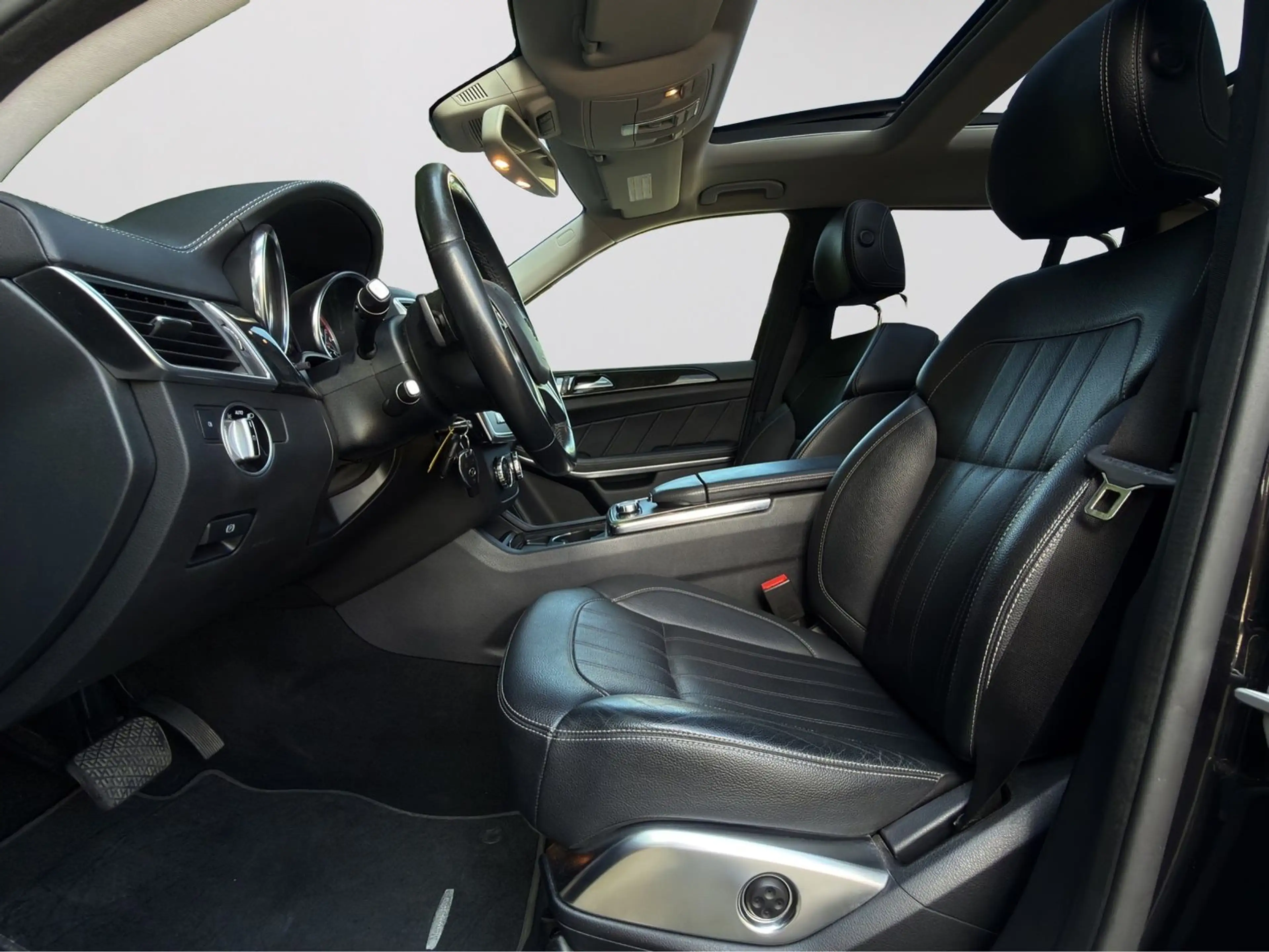 Mercedes-Benz GL 350 BlueTec 4Matic 7 SITZE|AHK|PANO|NAVI|TEMP — photo 6
