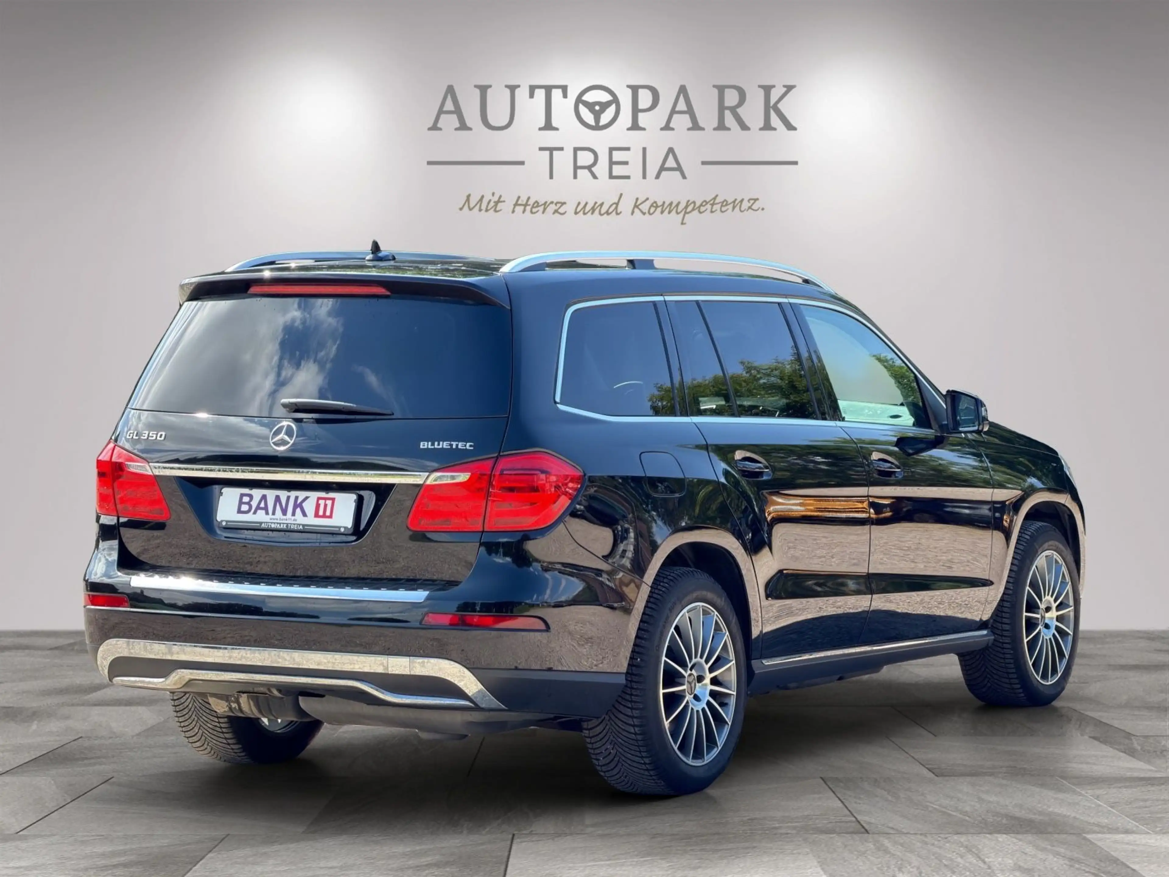 Mercedes-Benz GL 350 BlueTec 4Matic 7 SITZE|AHK|PANO|NAVI|TEMP — photo 15