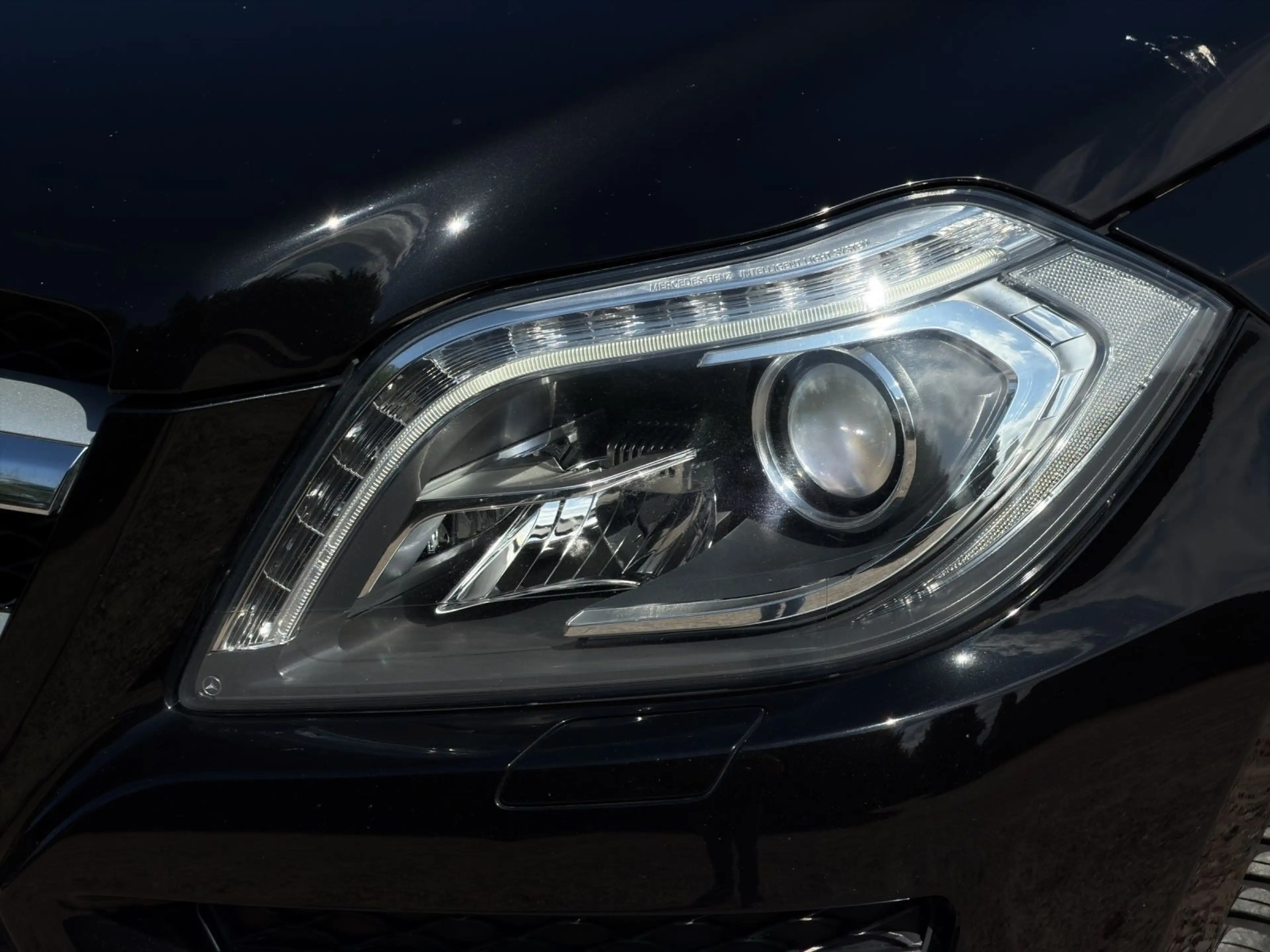 Mercedes-Benz GL 350 BlueTec 4Matic 7 SITZE|AHK|PANO|NAVI|TEMP — photo 4