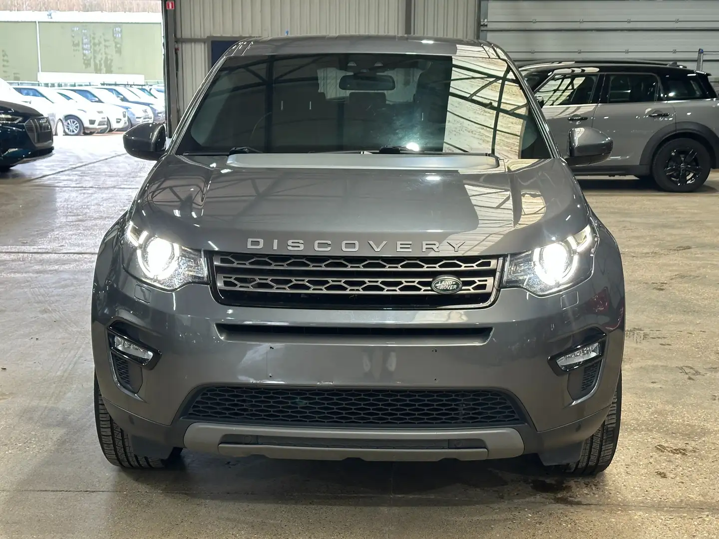 Land Rover Discovery Sport Discovery Sport D150 HSE 7 SEATS Gris - 2
