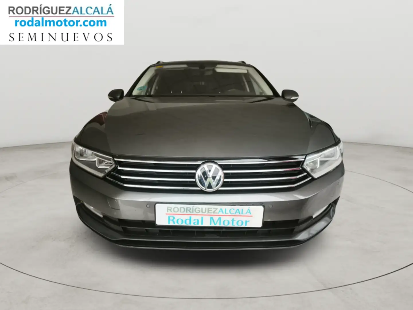 Volkswagen Passat Variant 1.6TDI Bluemotion 88kW Gris - 2