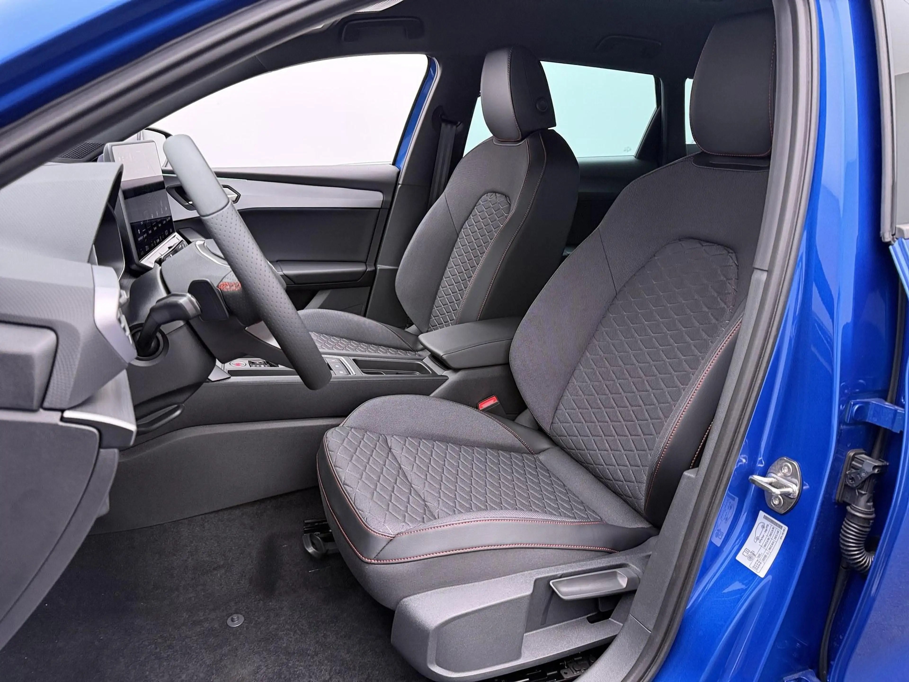 SEAT Leon e-Hybrid Sportstourer FR Business 1.5 TSI eHybrid 150 kW / — photo 14