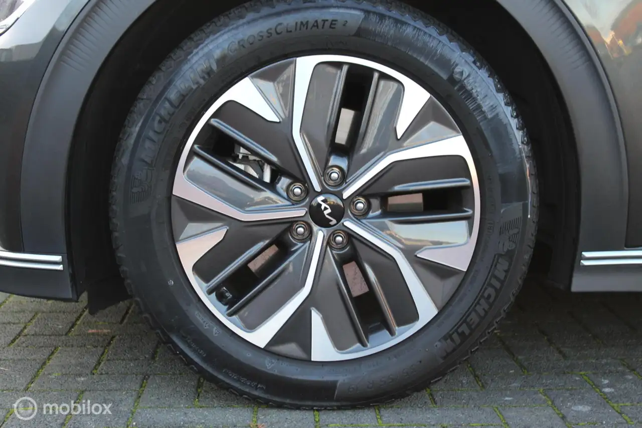 Kia EV6 Light Edition 58 kWh, 3 fase, Stoel-stuurverwarmin 17