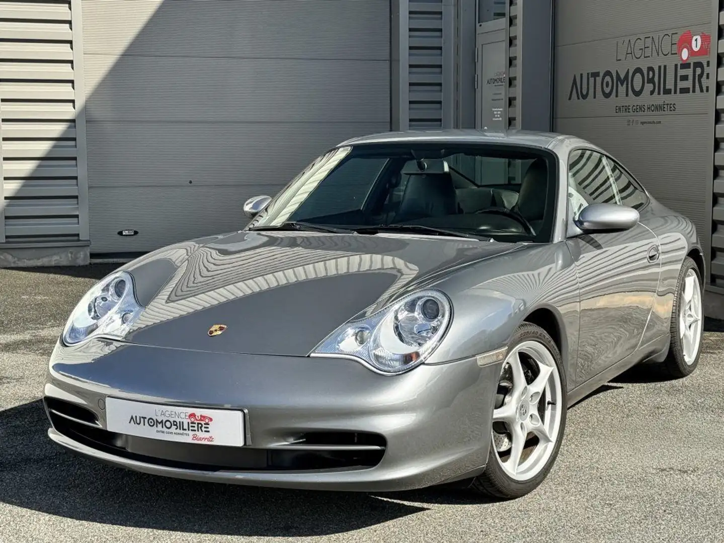 Porsche 996 996 3.6 320ch Carrera Phase 2 BV6 - Origine France - Suivi complet Grau - 1