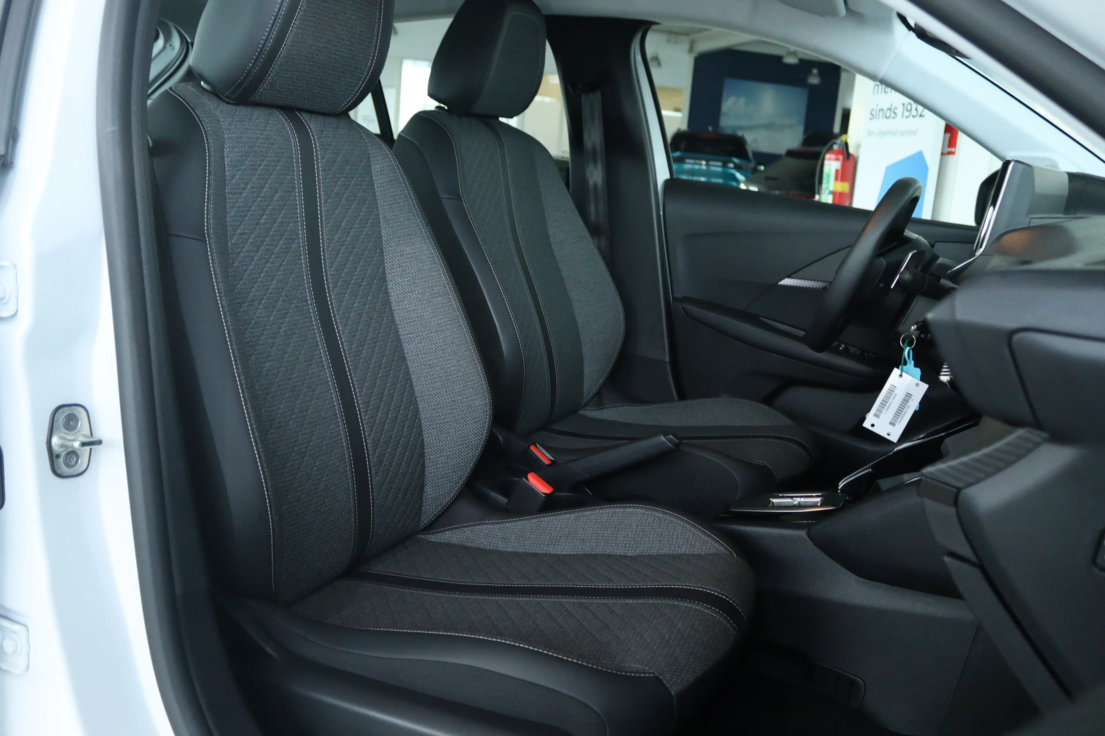 Peugeot 208 Hybrid 110 e-DCS6 Active | Cruise Control | Carpla — photo 3