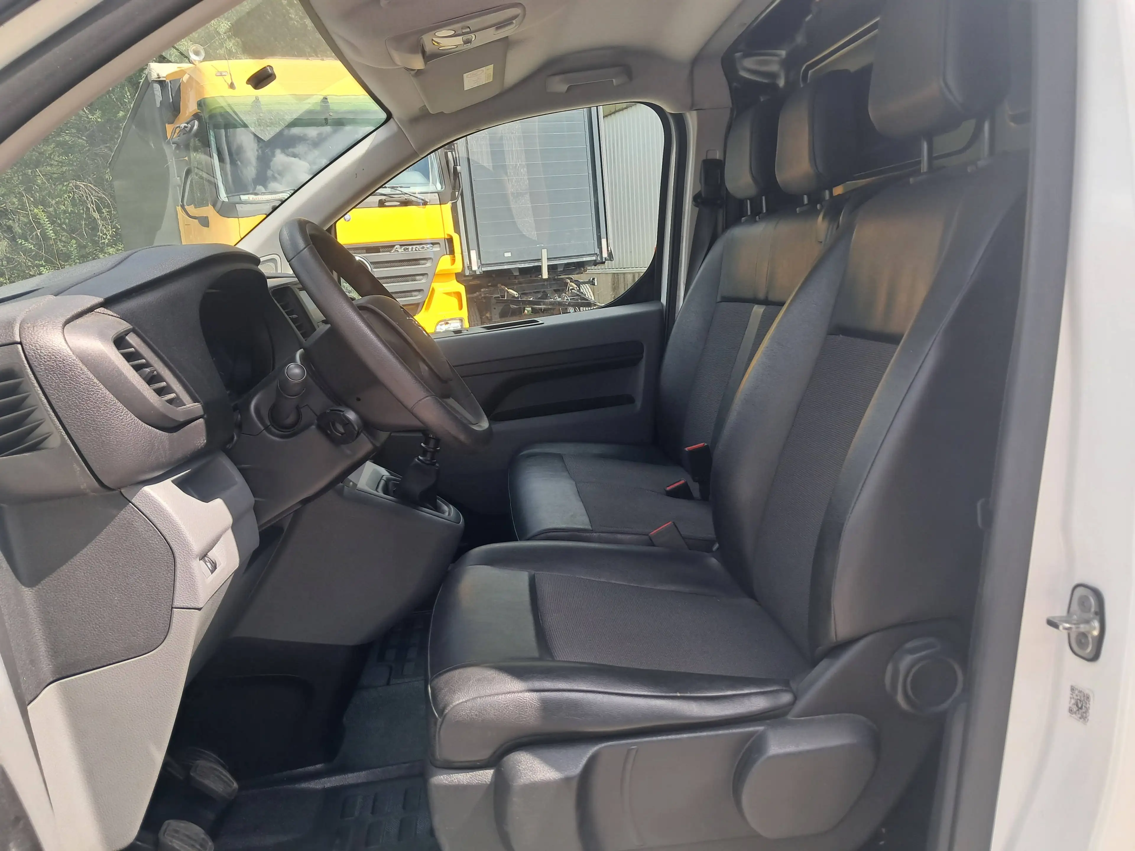 Opel Vivaro Vivaro 1.5 D 1.5 D Cargo S Selection — photo 12
