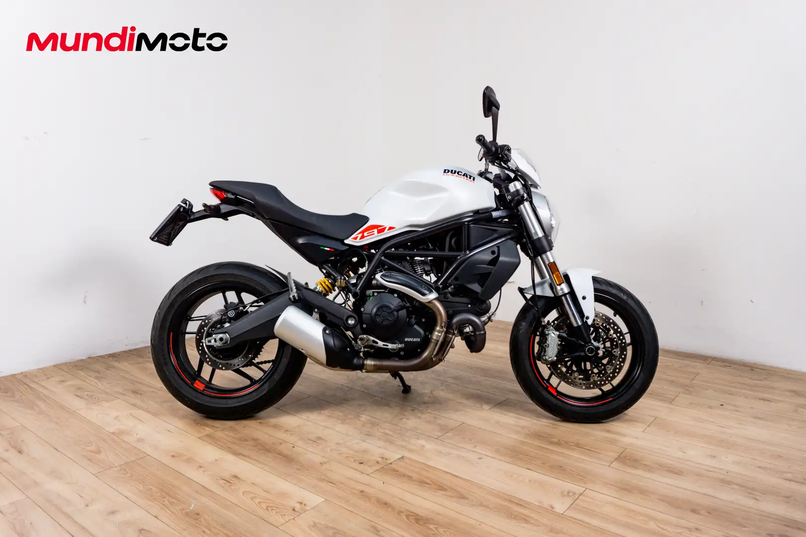 Ducati Monster 797 - 1