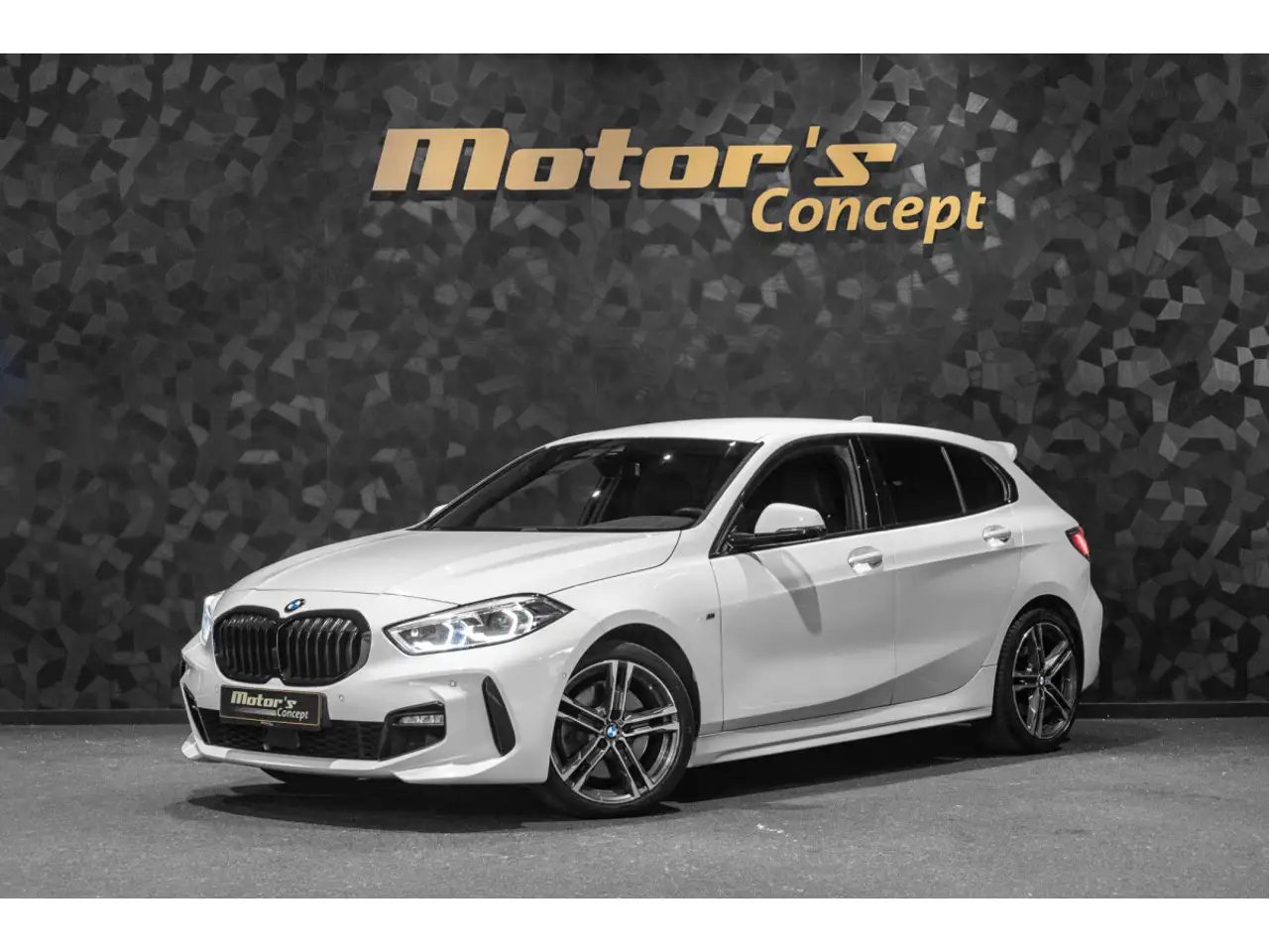 BMW 120
