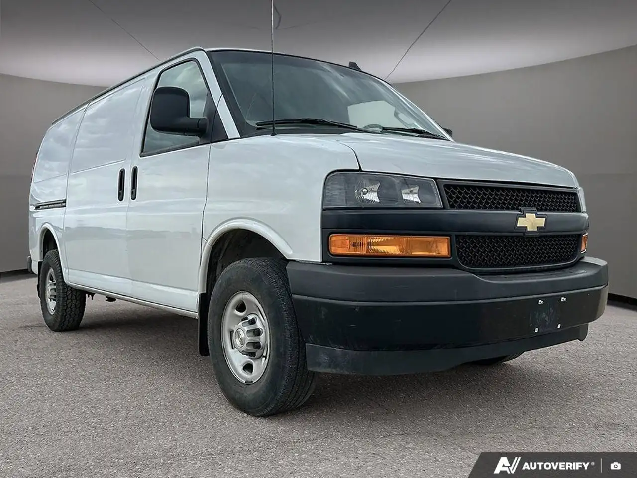 Chevrolet Express 2500 снимка Chevrolet Express 2500