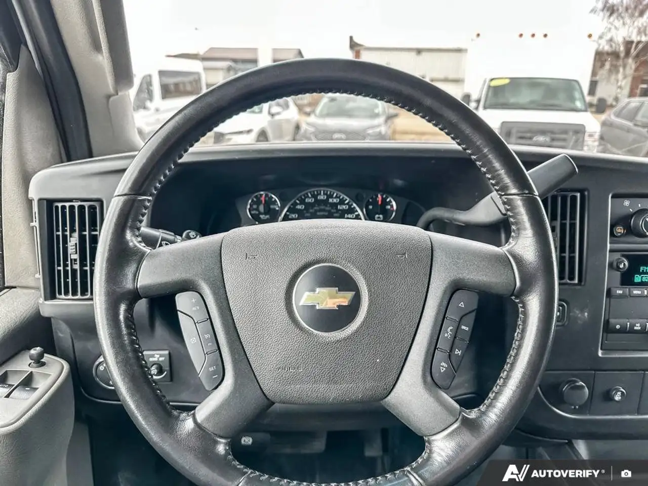 Chevrolet Express 2500 снимка Chevrolet Express 2500