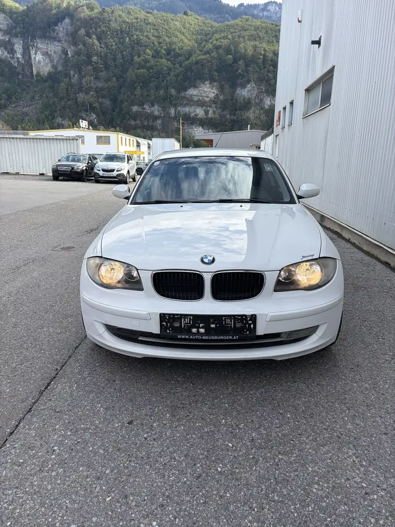 BMW 120 120d Coupé Weiß - 2