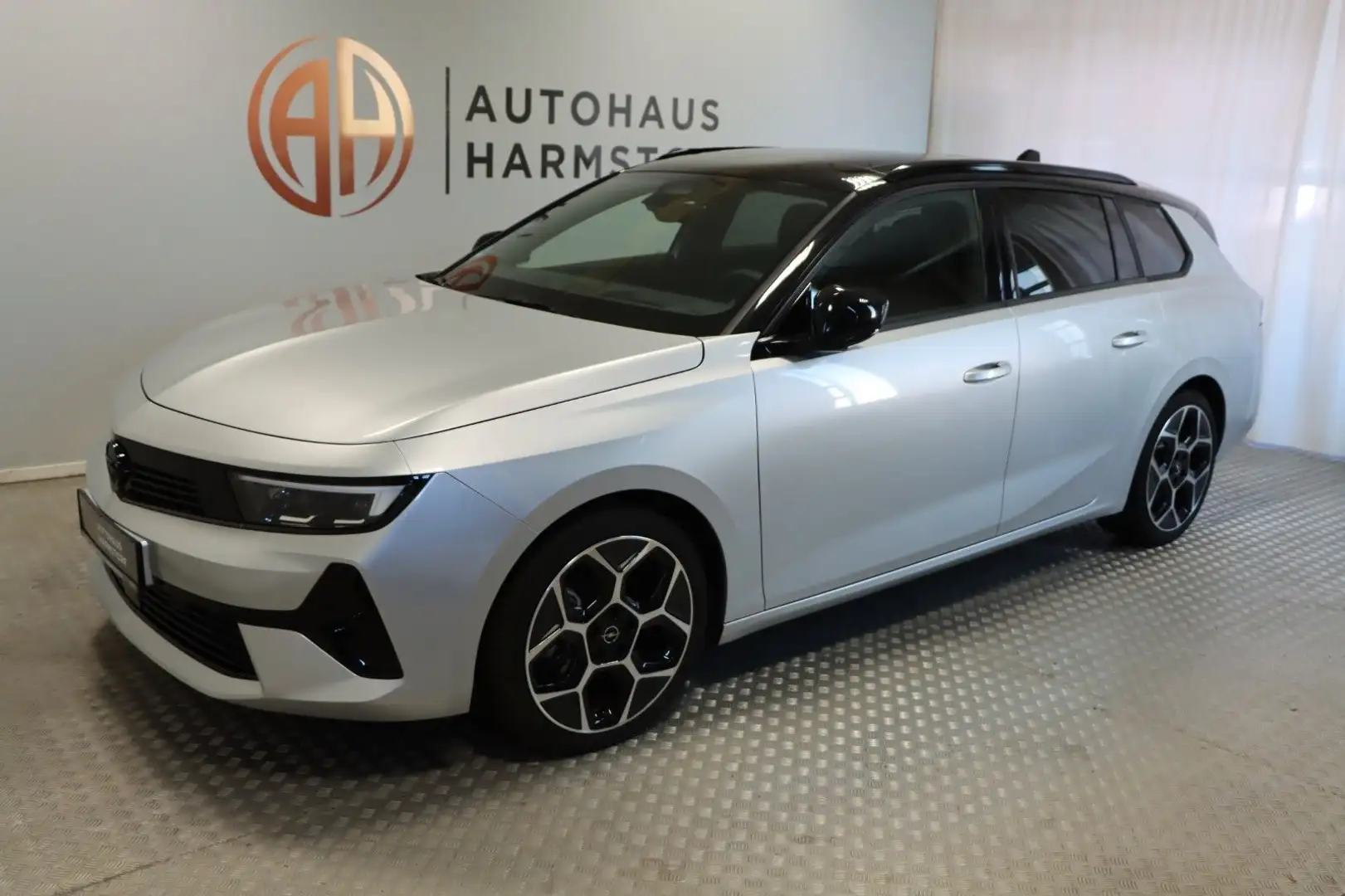 Opel Astra L Sports Tourer Ultimate Pano Navi Silber - 2