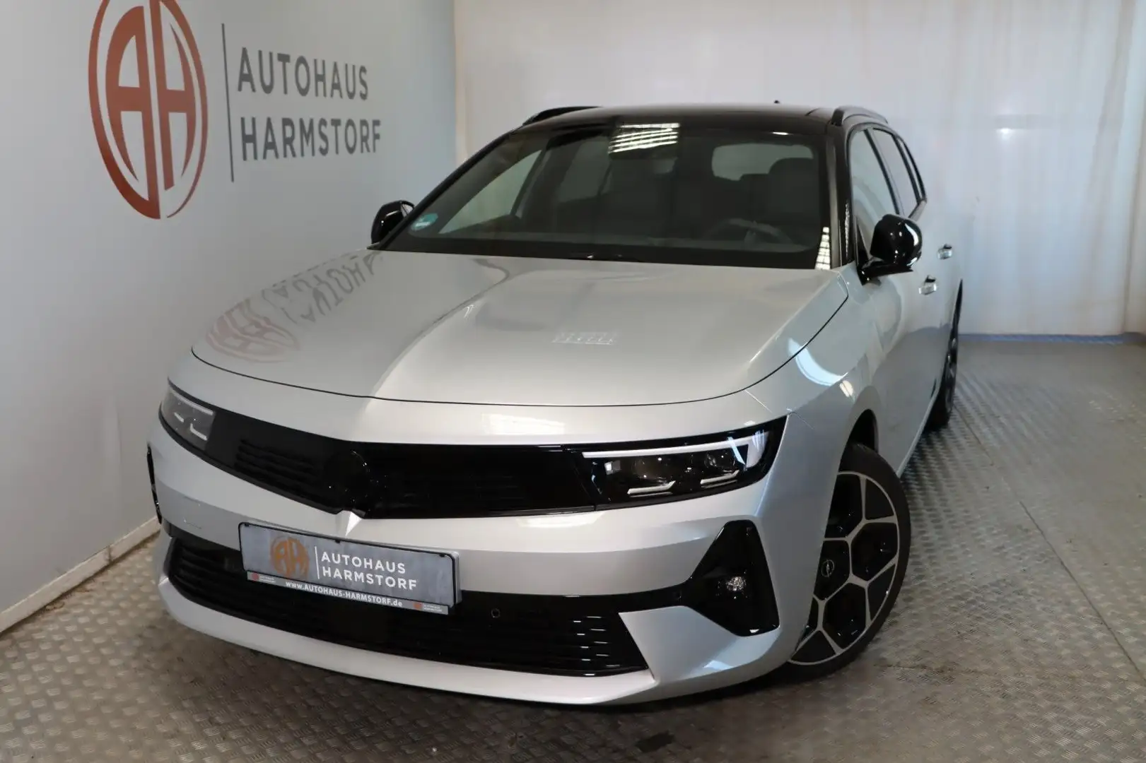 Opel Astra L Sports Tourer Ultimate Pano Navi Silber - 1