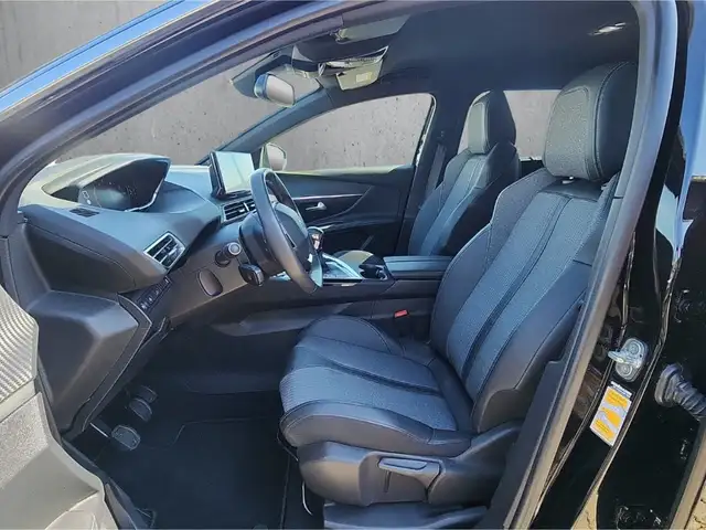 Peugeot 5008 view 9