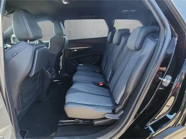 Peugeot 5008 view 8