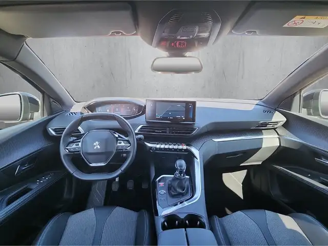 Peugeot 5008 view 12