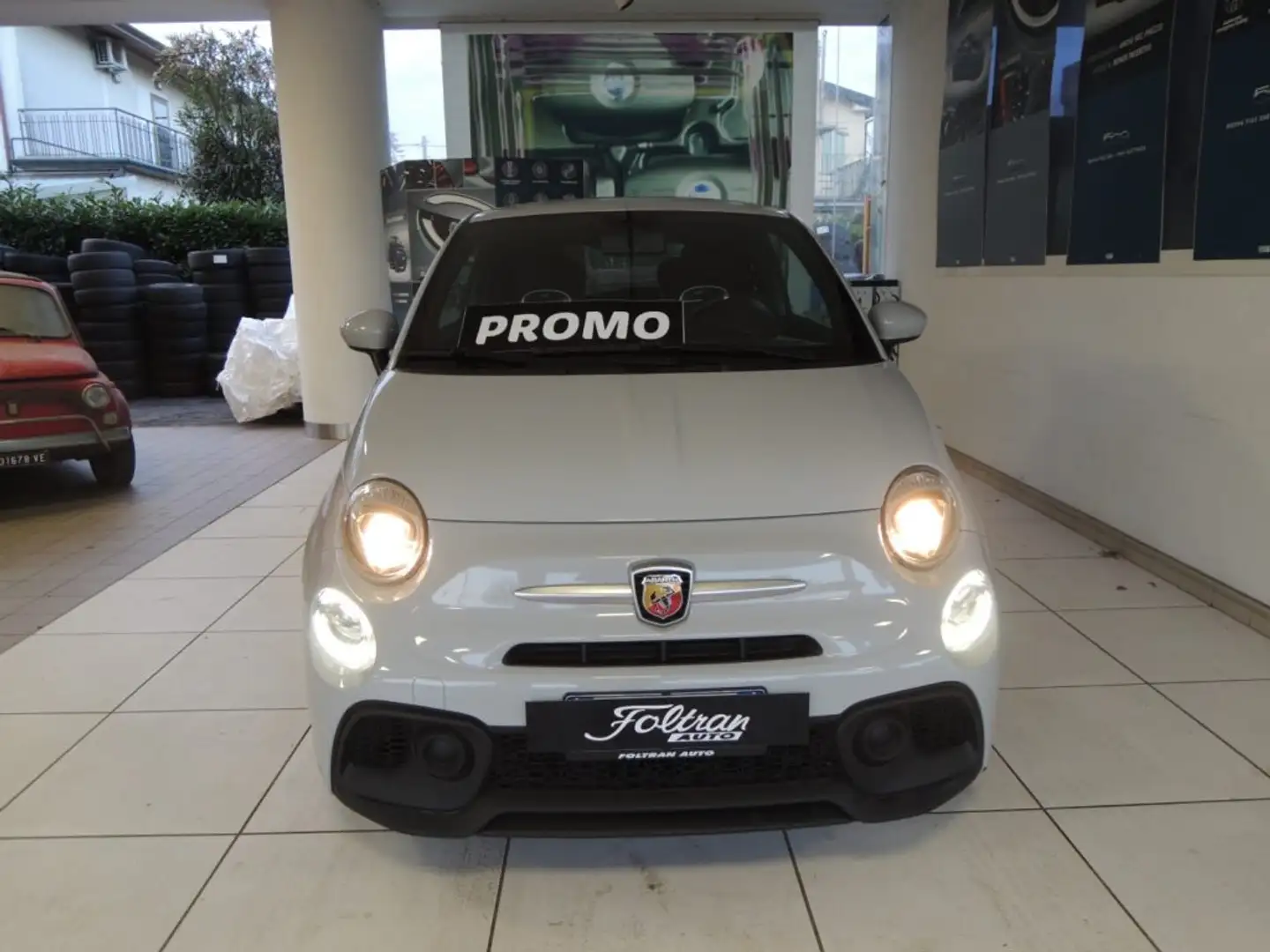 Abarth 595 1.4 Turbo T-Jet 145 CV Grau - 2