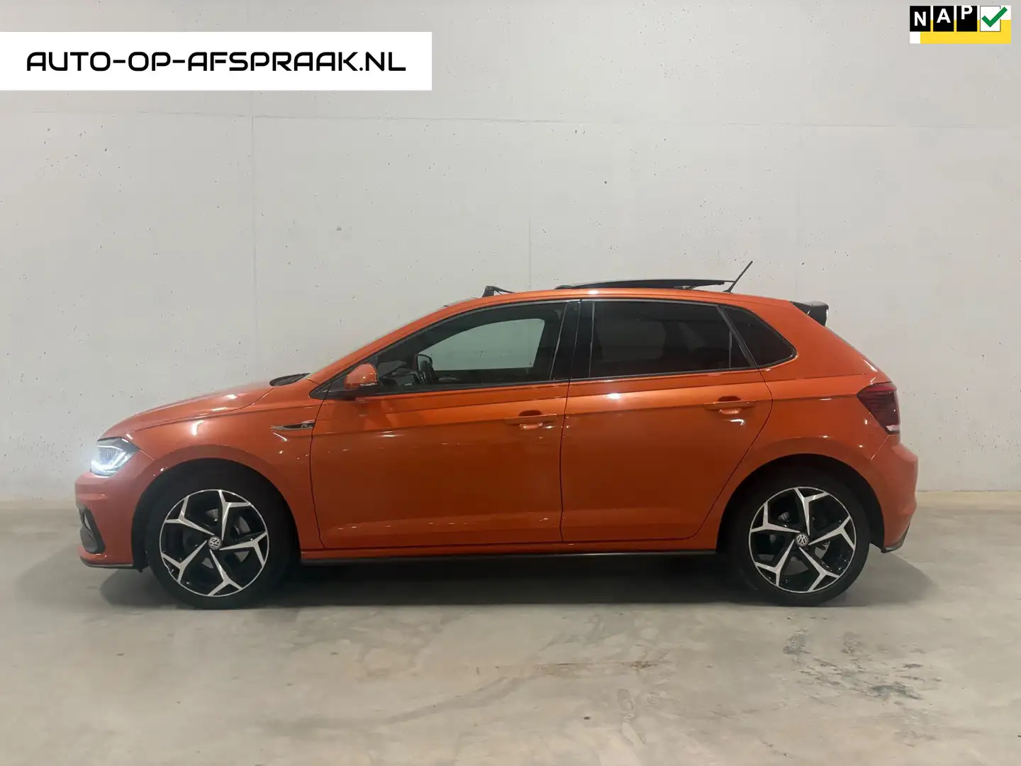 Volkswagen Polo 1.0 TSI R-Line Automaat Pano Navi Camera Oranje - 1