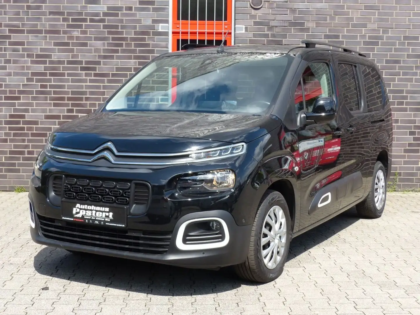 Citroen Berlingo Shine XL 1,2 Automatic Noir - 1