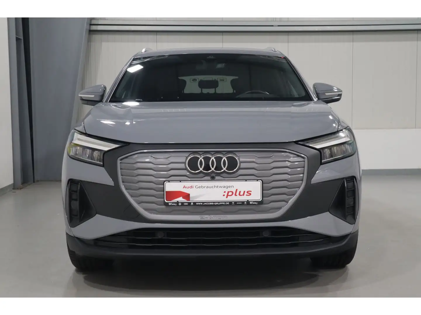 Audi Q4 e-tron Grau - 2