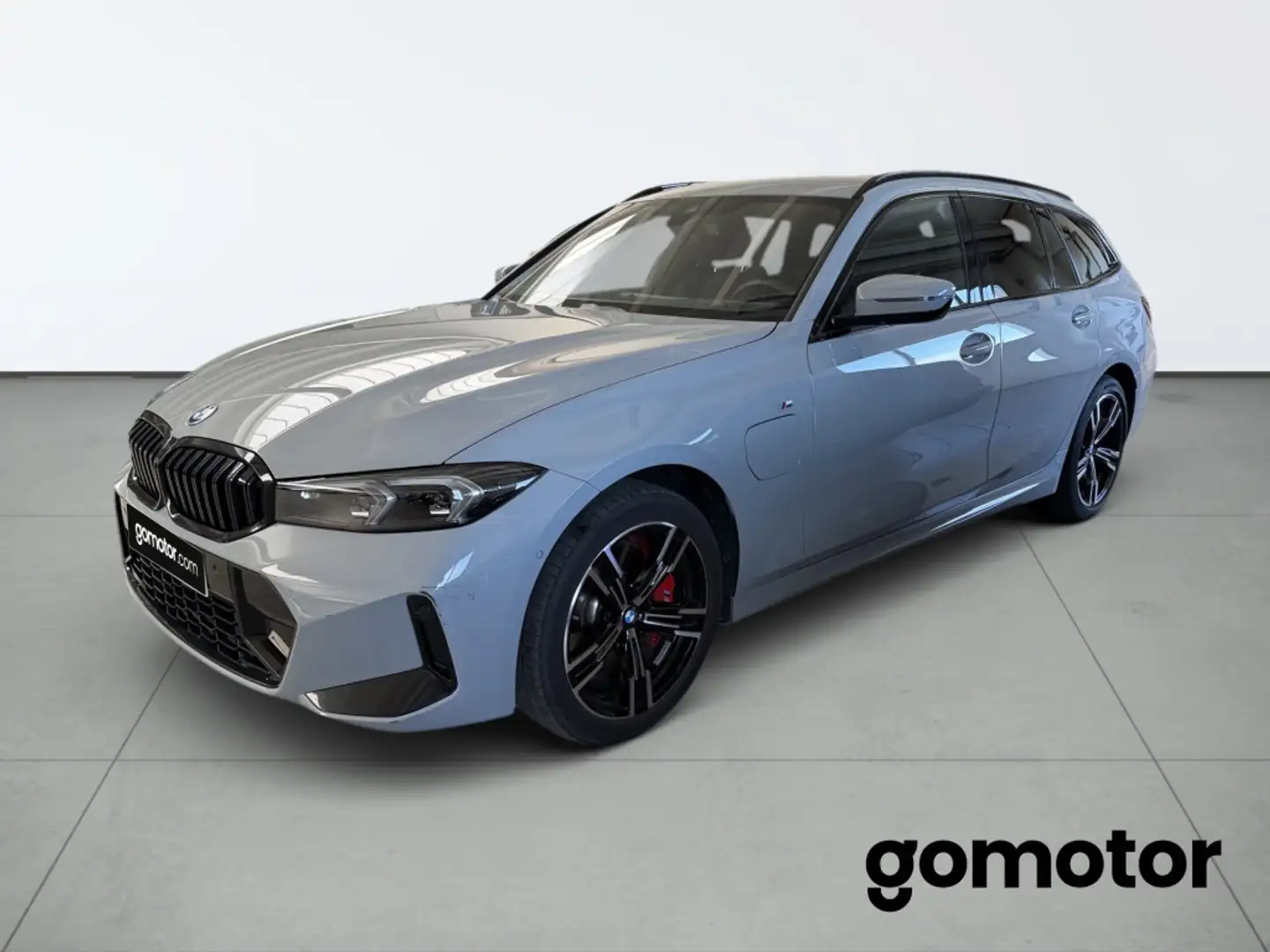 BMW 330 330e xDrive Touring - 1