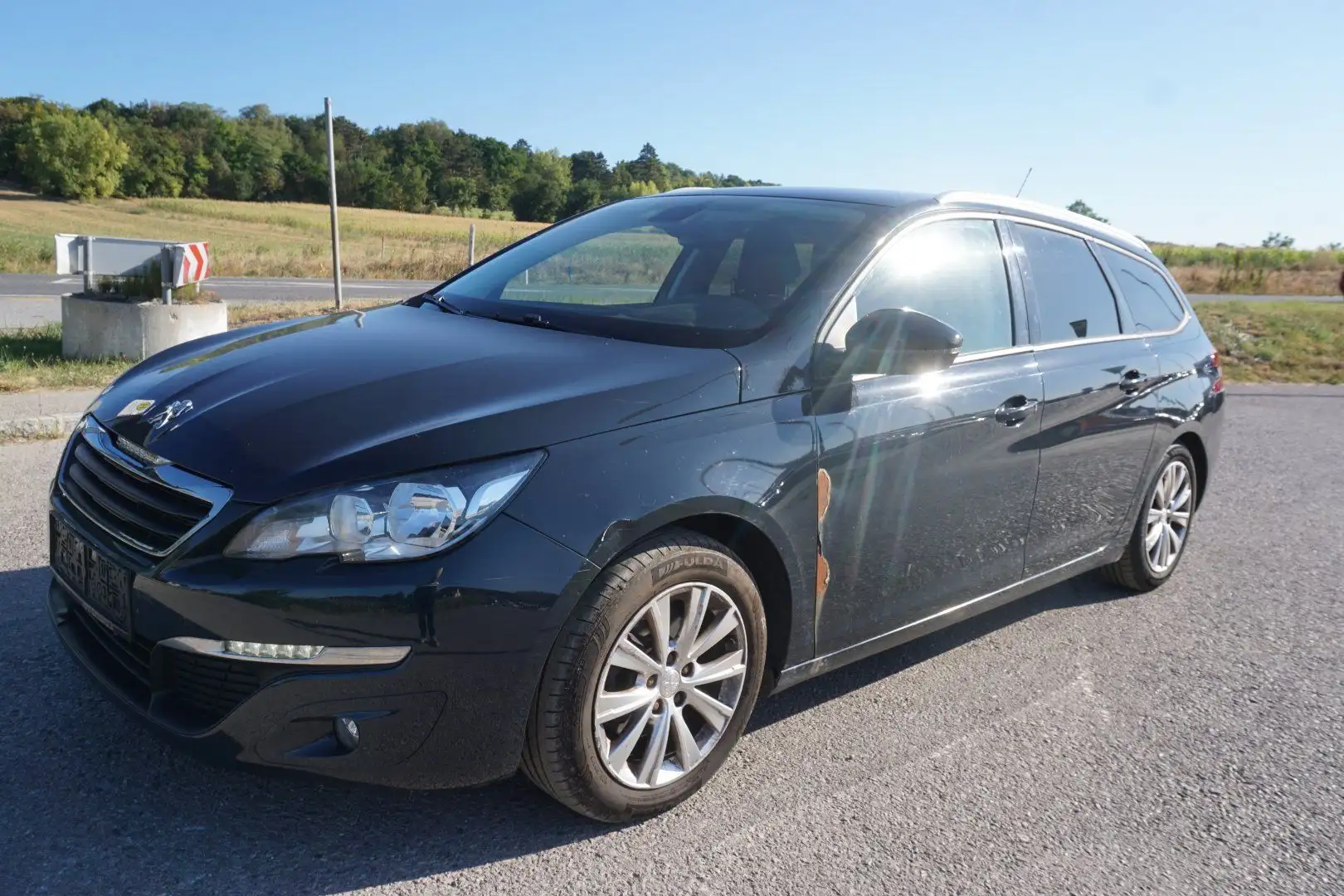 Peugeot 308 1.6 BlueHDI 120 FAP Style Grau - 2