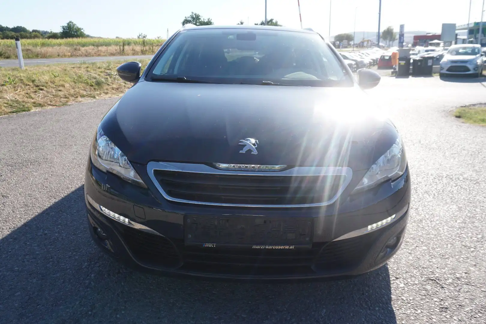 Peugeot 308 1.6 BlueHDI 120 FAP Style Grau - 1