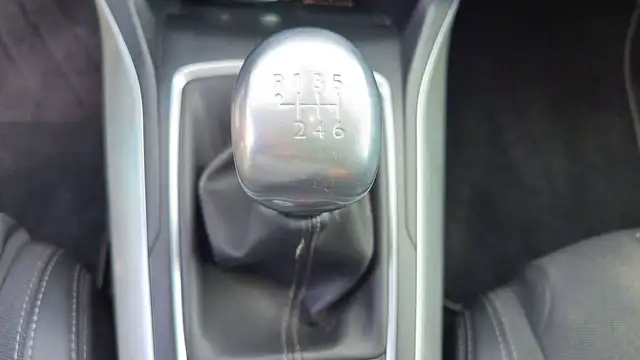 Peugeot 308 view 26