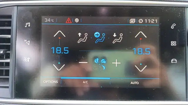 Peugeot 308 view 13