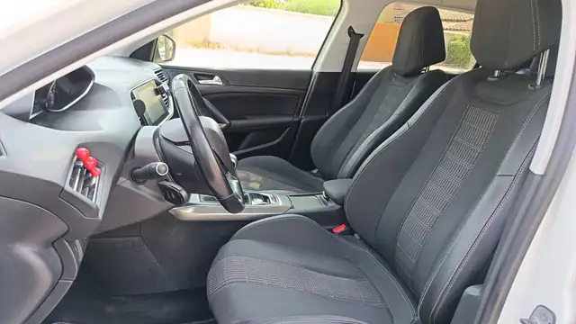 Peugeot 308 view 25