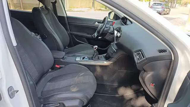 Peugeot 308 view 27