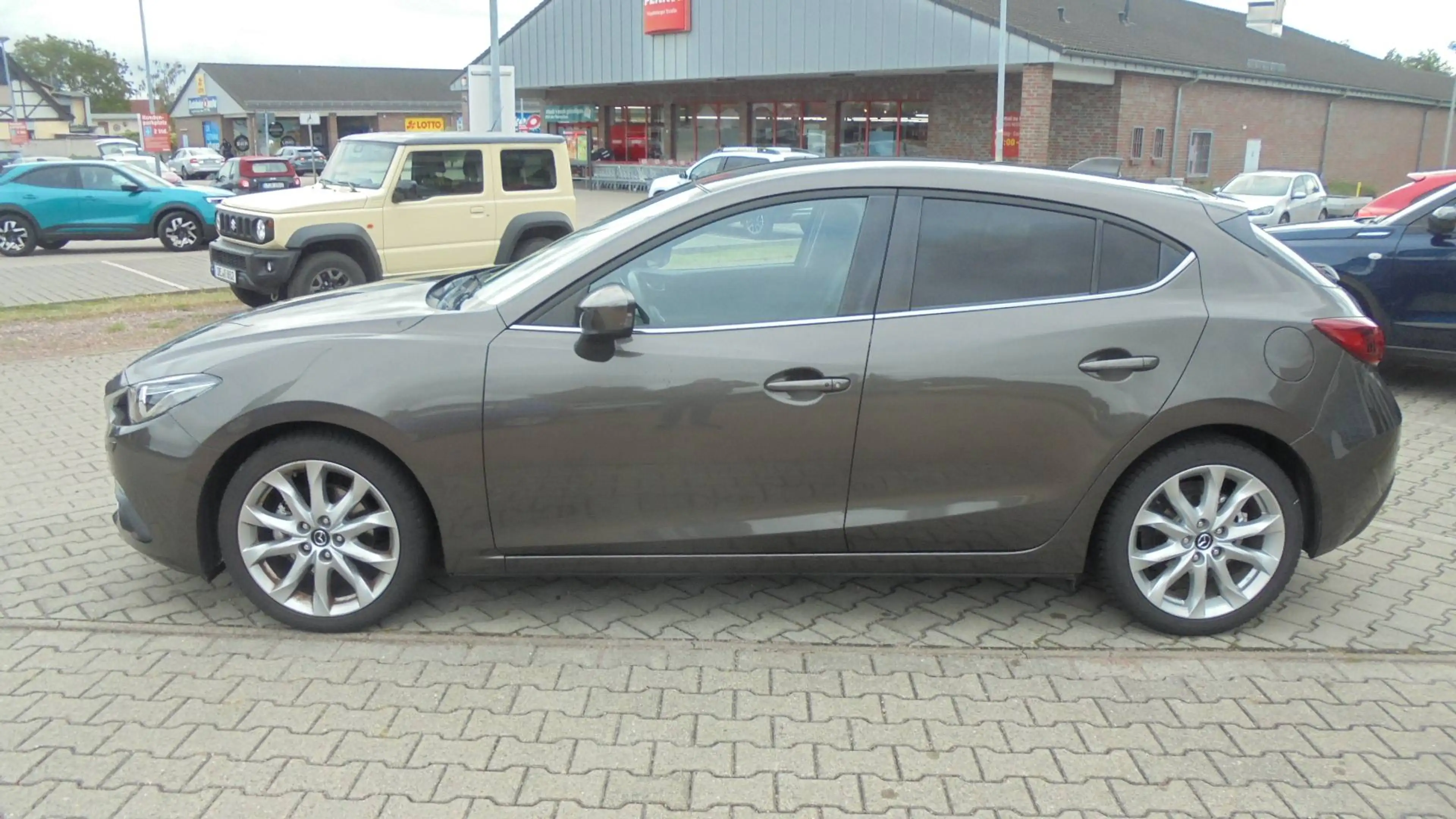 Mazda 3 3 Fließheck SKYACTIV-G 120 Sports-Line — photo 3