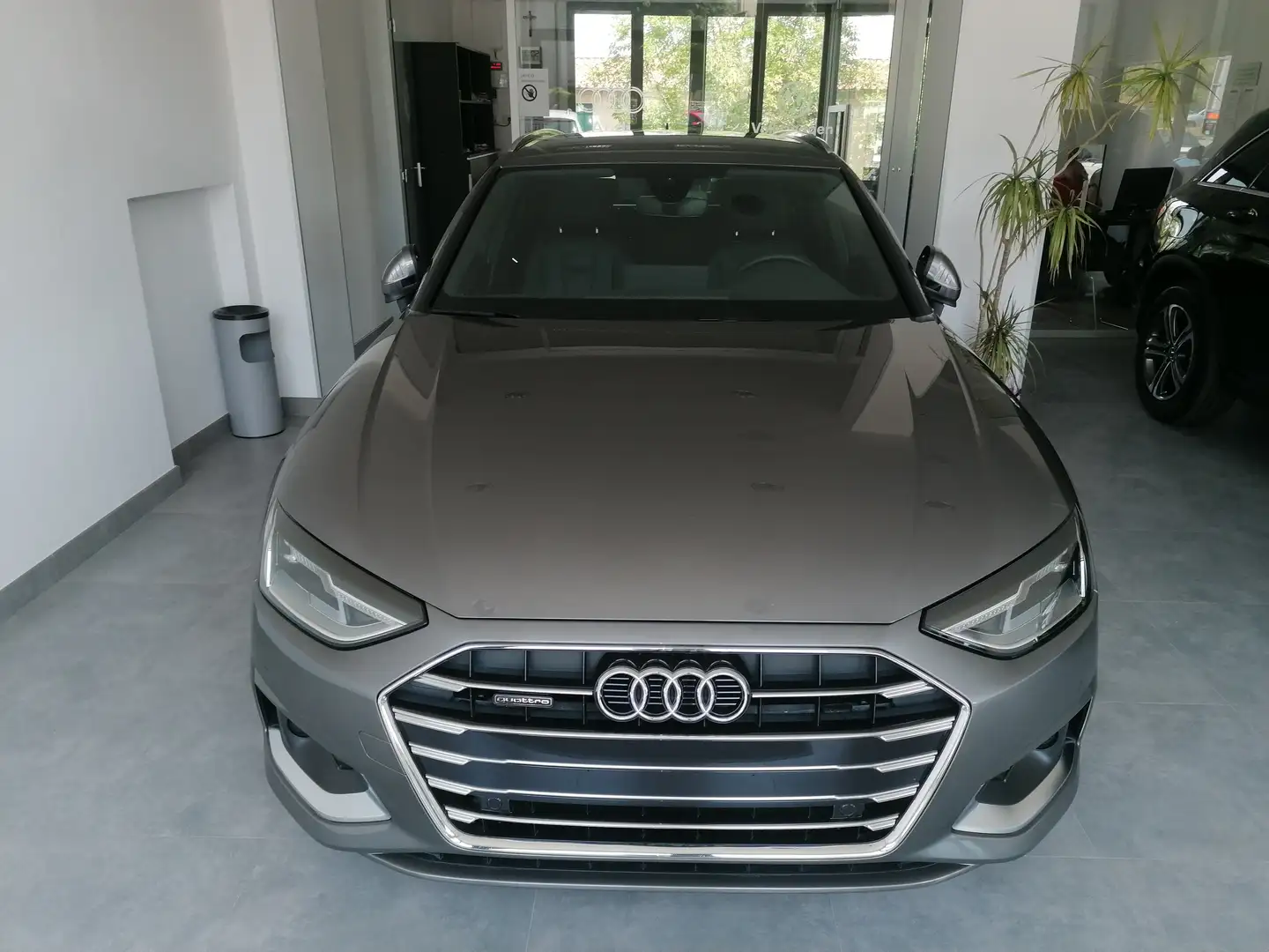 Audi A4 A4 Avant 40 2.0 tdi Advanced Quattro190cv s-tronic Gris - 2