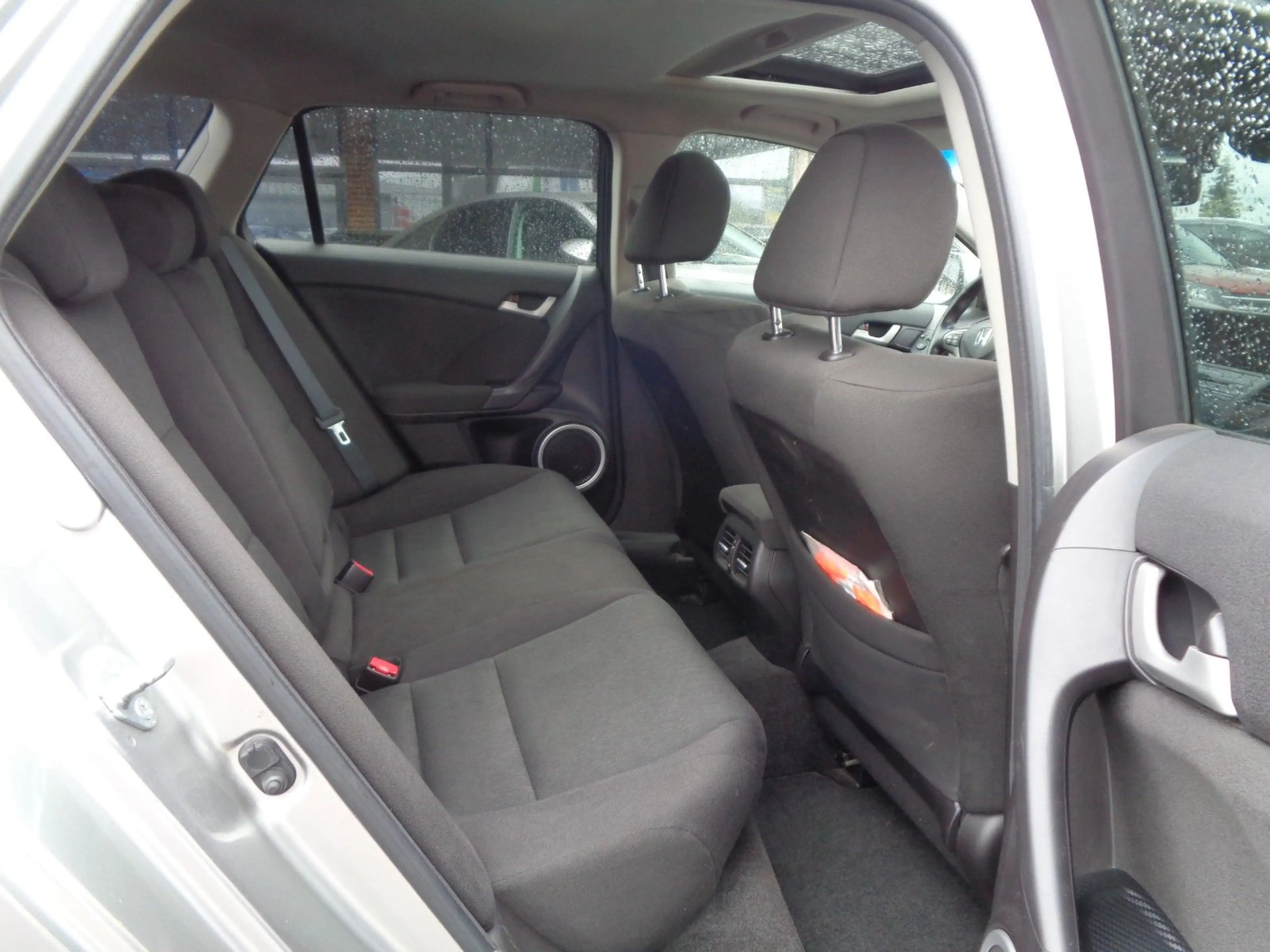 Honda Accord Tourer 2.2 i-DTEC Elegance°Pdc°Xenon°Ahk° — photo 12