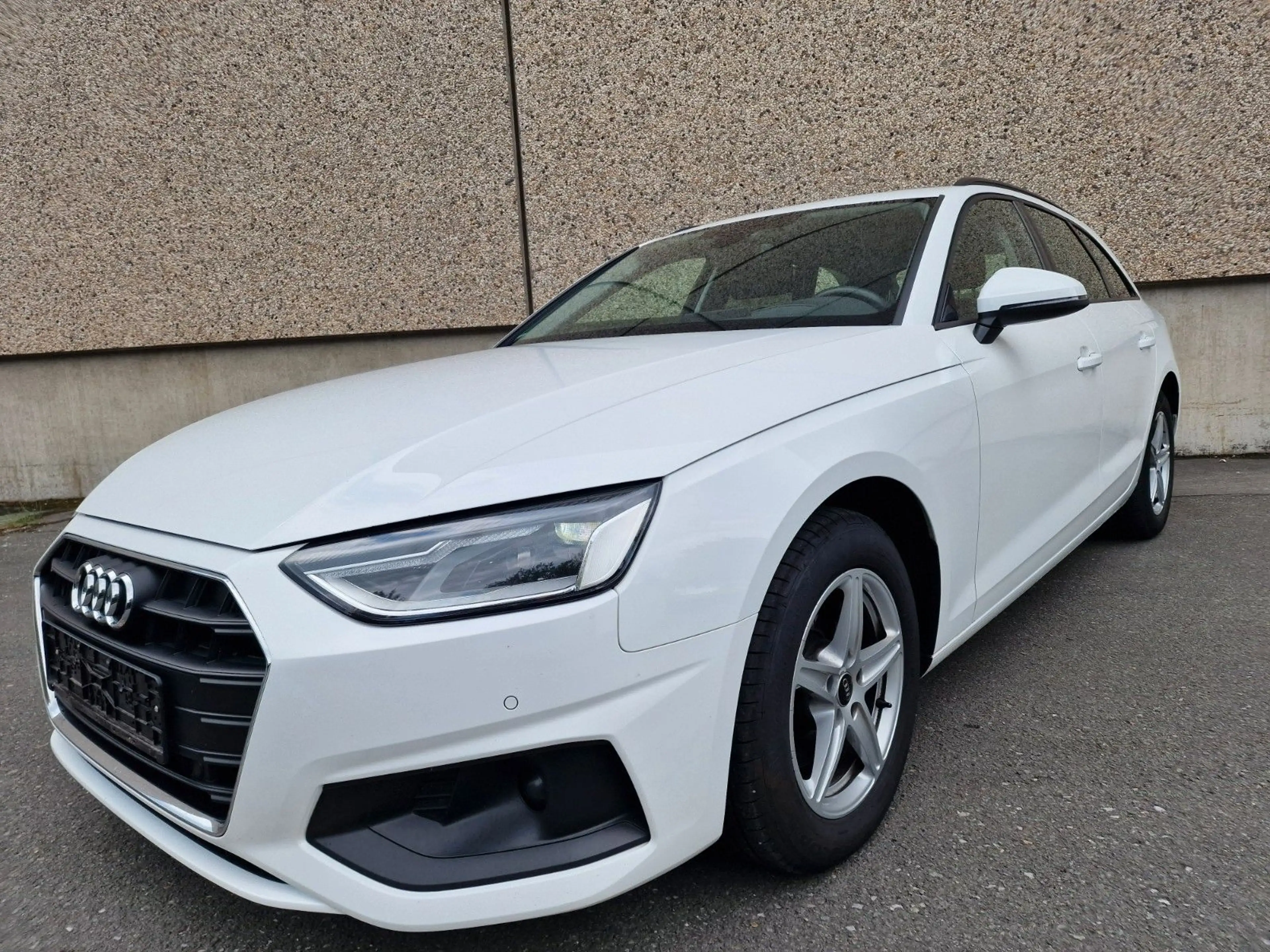 Audi A4 35 TDI S tronic Sportpaket/1HAND/HUD/VIRTUAL+ — photo 4