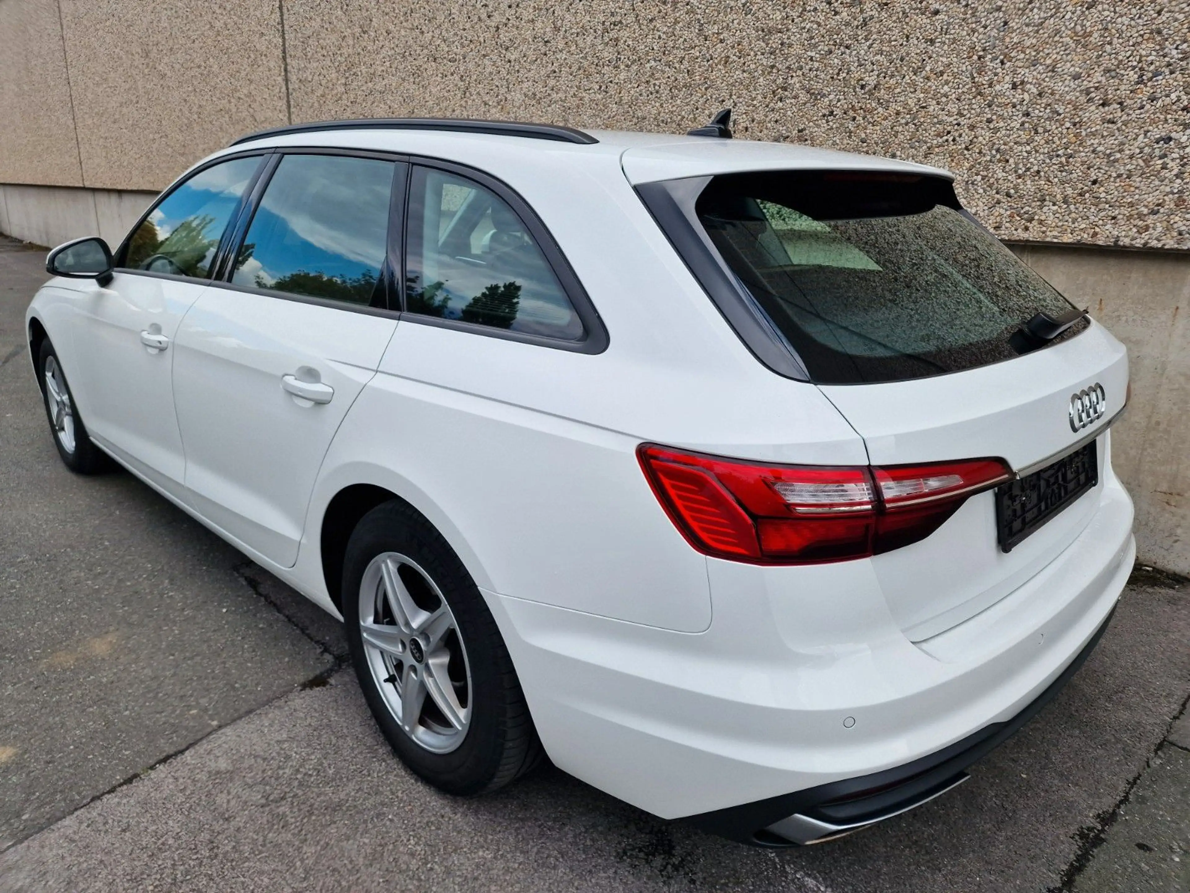 Audi A4 35 TDI S tronic Sportpaket/1HAND/HUD/VIRTUAL+ — photo 8