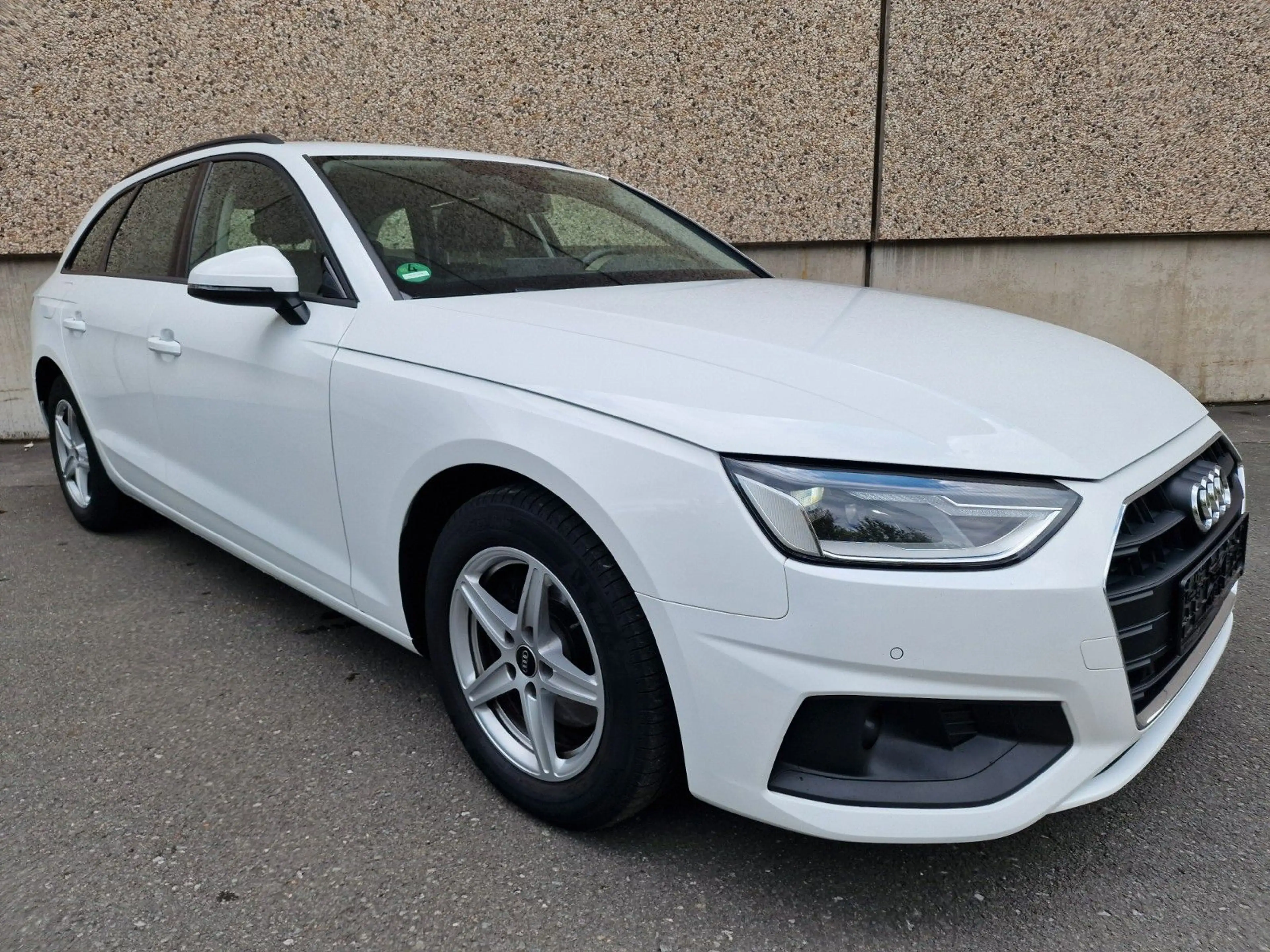 Audi A4 35 TDI S tronic Sportpaket/1HAND/HUD/VIRTUAL+ — photo 3