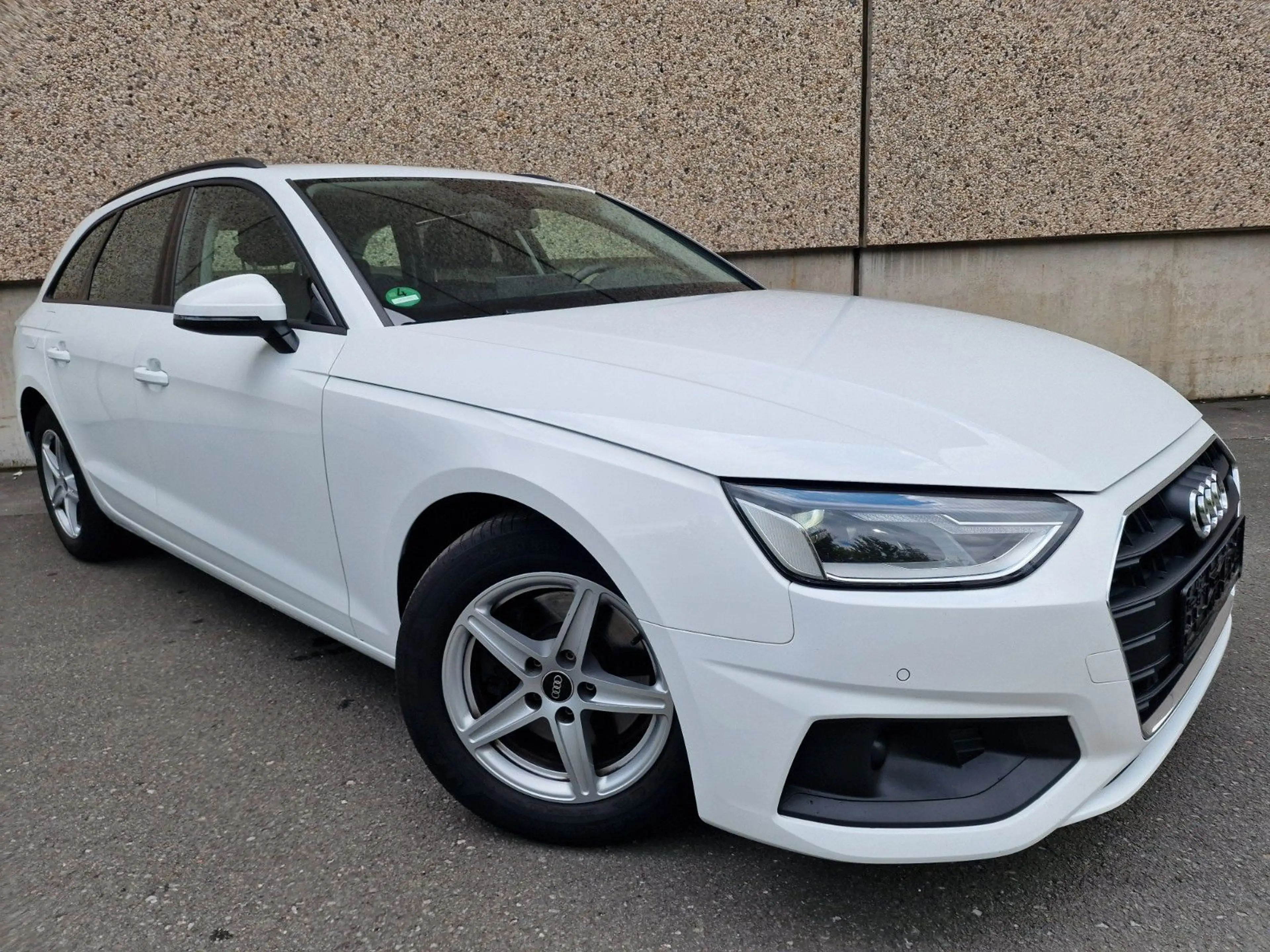 Audi A4 35 TDI S tronic Sportpaket/1HAND/HUD/VIRTUAL+ — photo 2