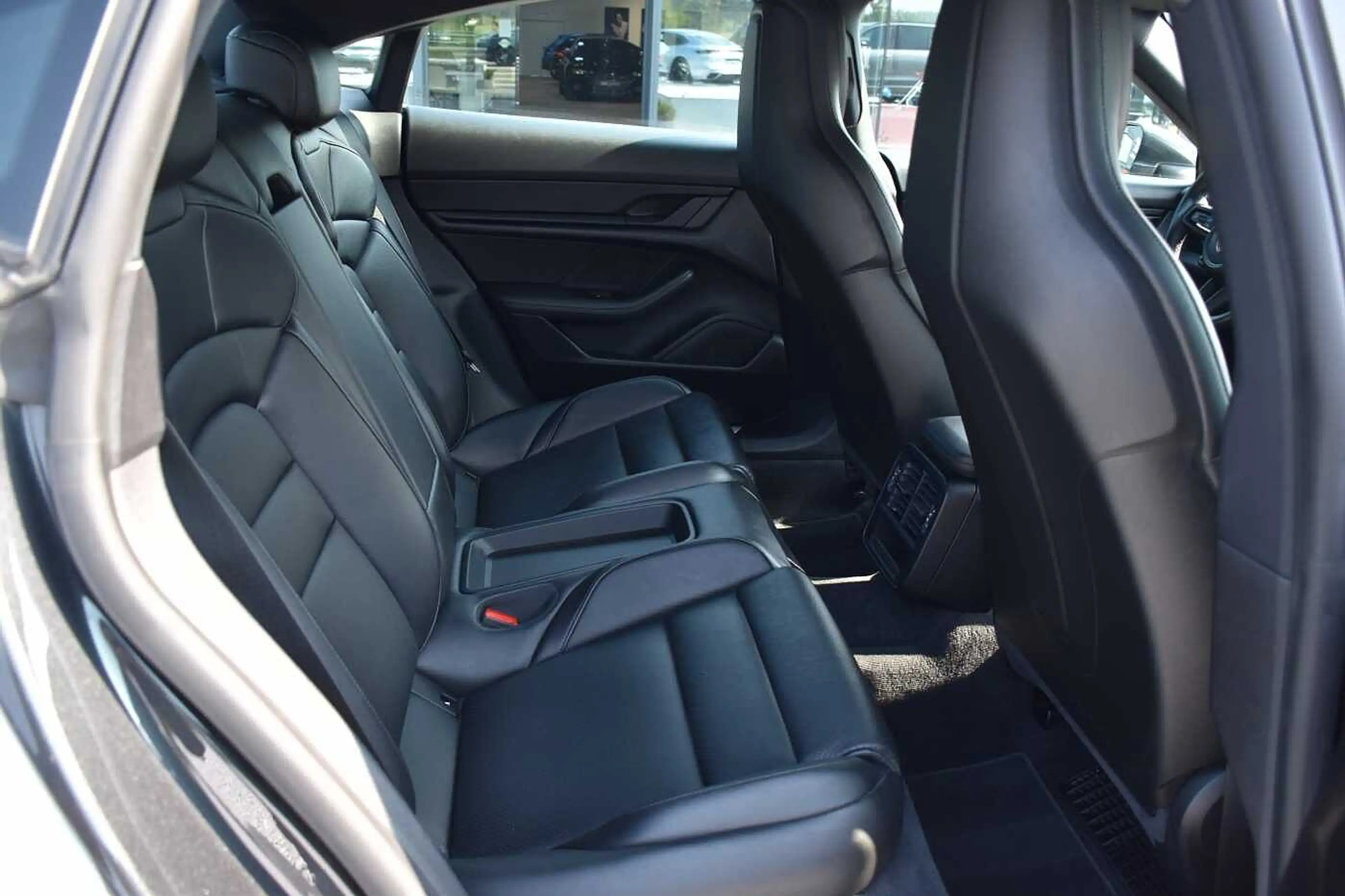 Porsche Taycan 4S Double Display Surround View 21' Alu — photo 14
