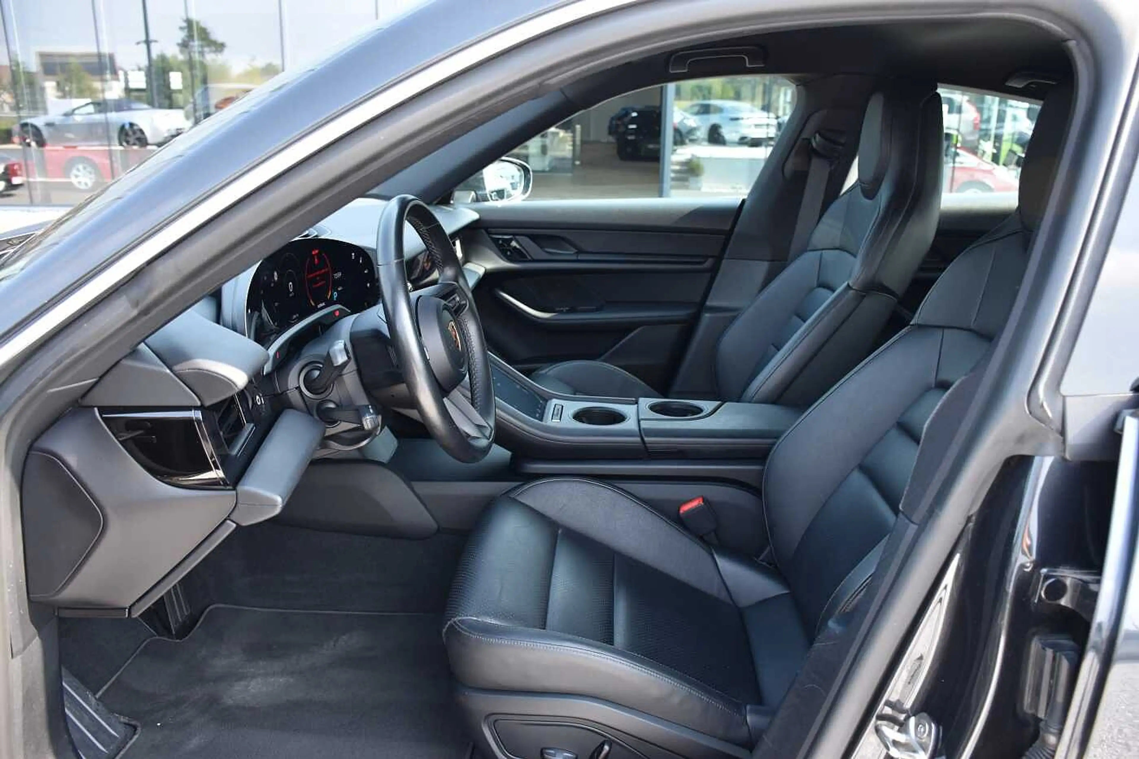 Porsche Taycan 4S Double Display Surround View 21' Alu — photo 7