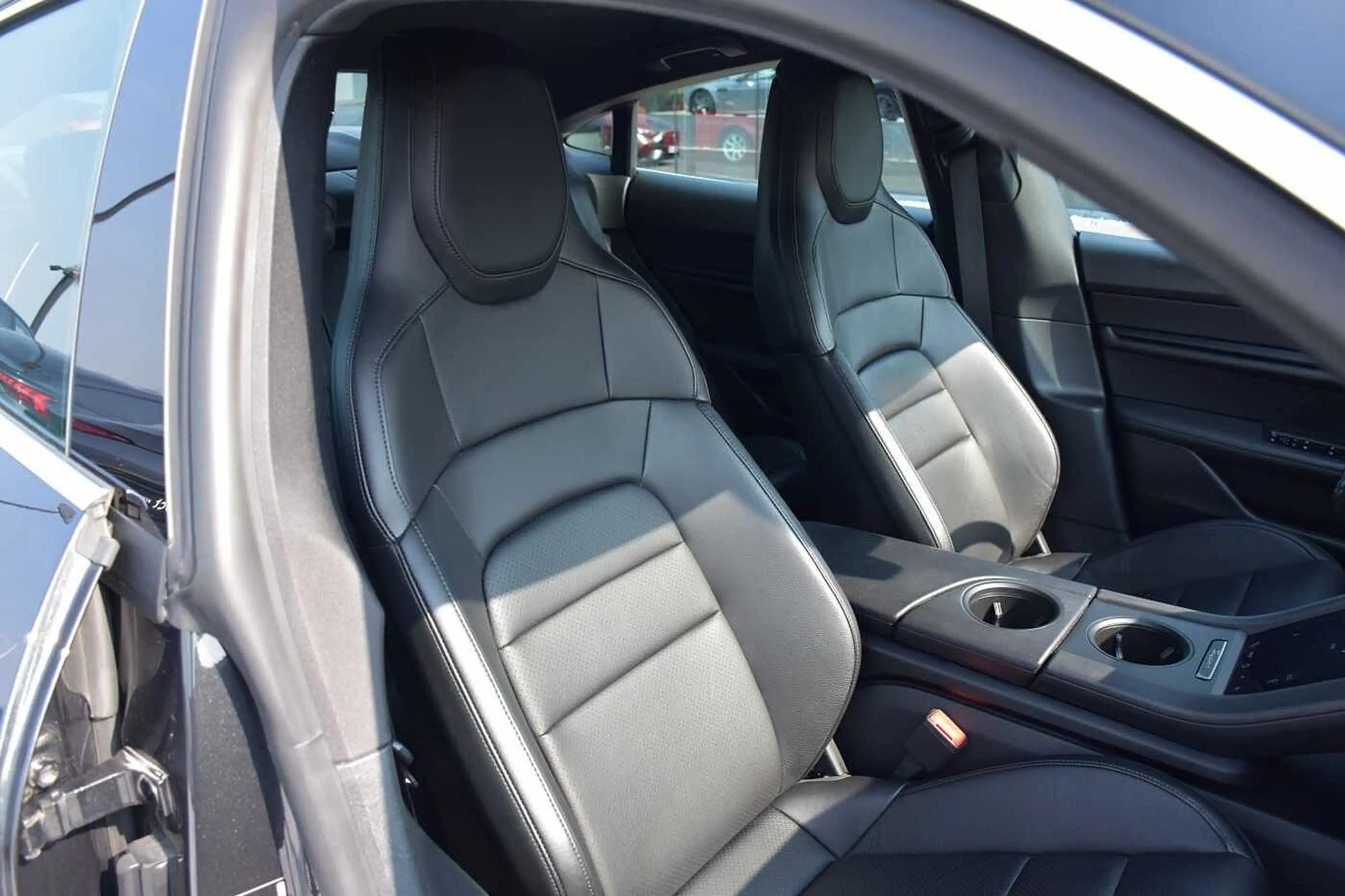 Porsche Taycan 4S Double Display Surround View 21' Alu — photo 13