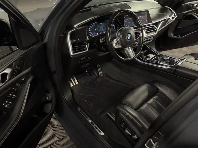 BMW X5 view 8