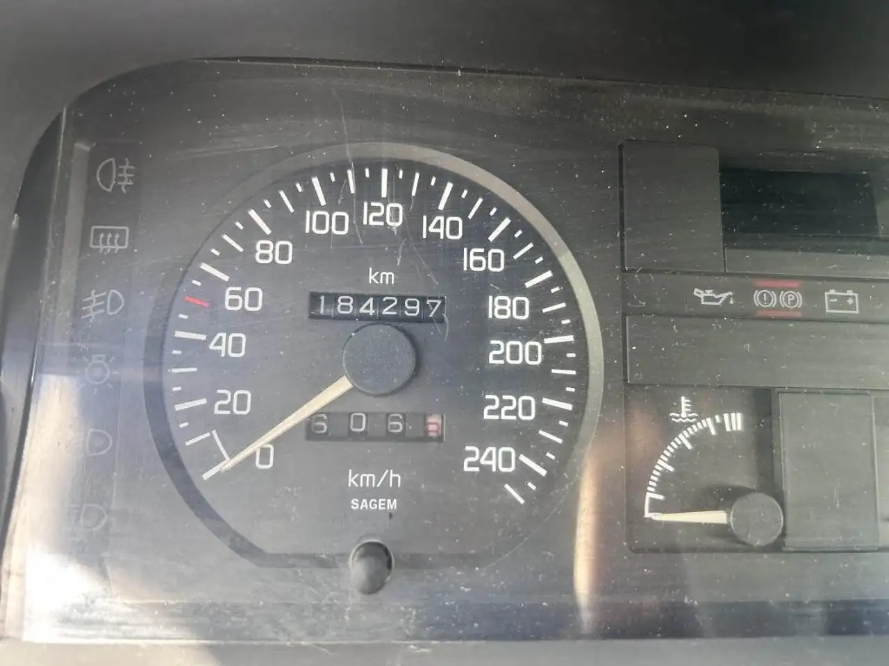Renault Clio 1.8i 16V - 137 I BERLINE 16S PHASE 1 GARANTIE 12 MOIS, foto 8